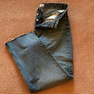 Straight leg light wash denim with frayed hem